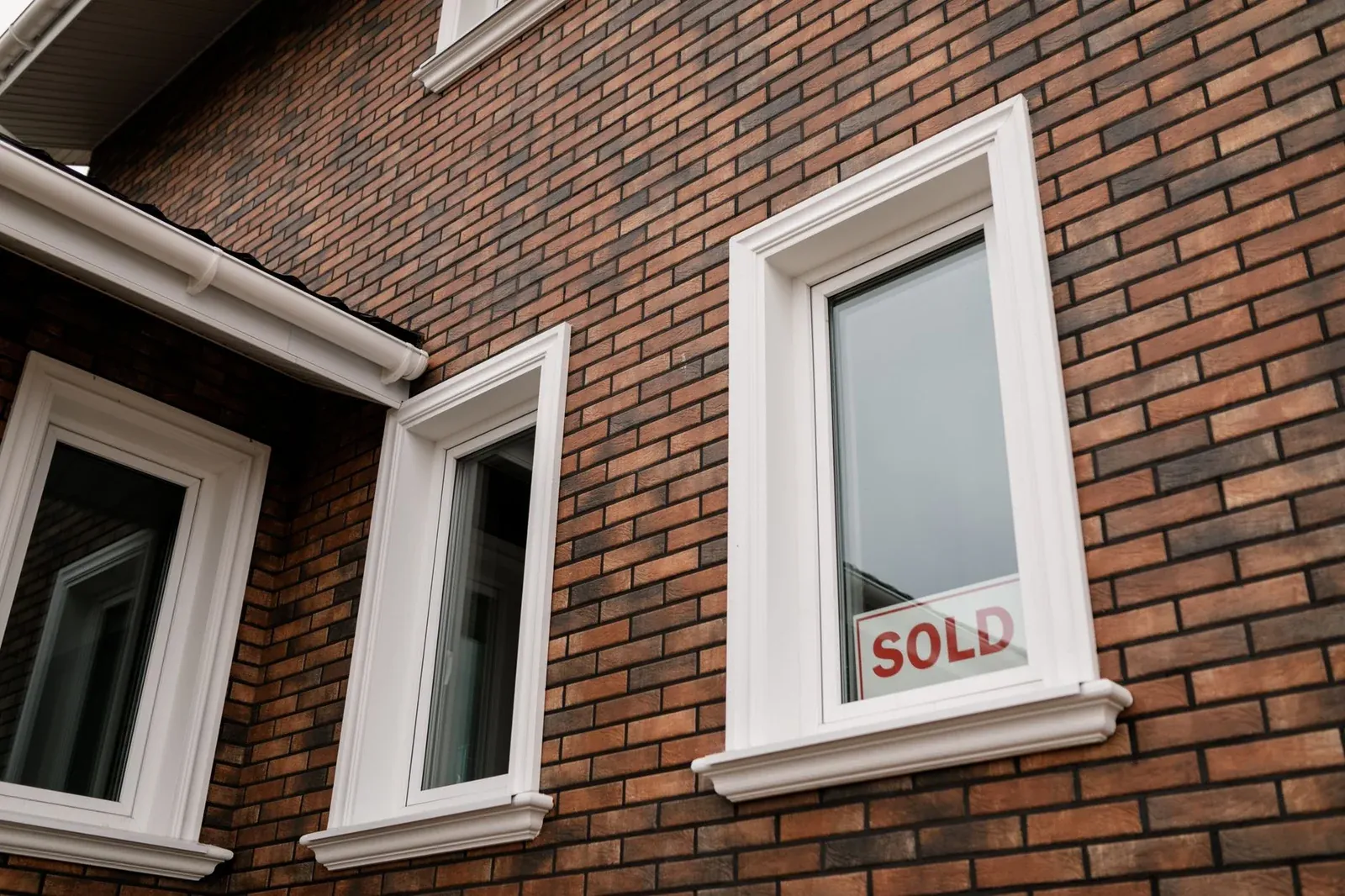 Movers helping a family settle into a new home in New Jersey